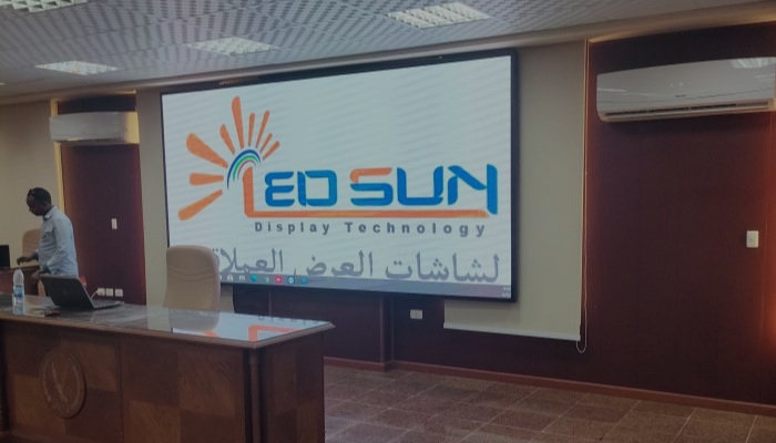 قمنا بتنفيذ مشروع تركيب شاشات LED في معسكر الأمن المركزي بمنطقة السلام.