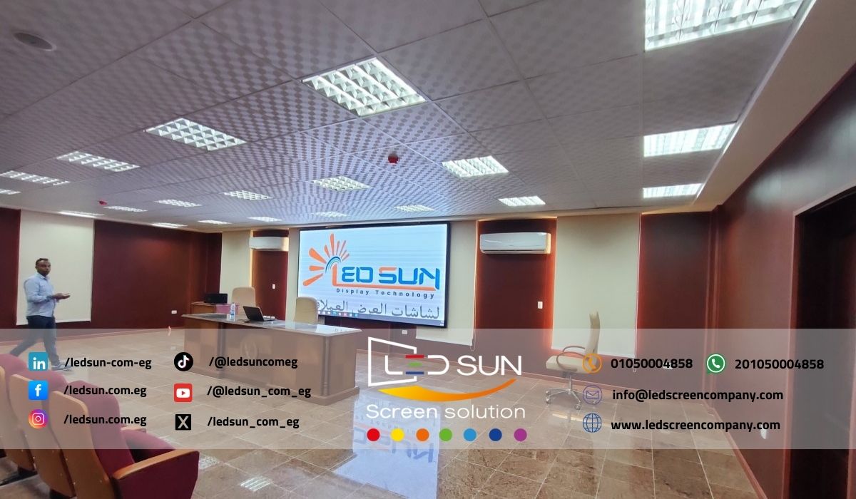 قمنا بتنفيذ مشروع تركيب شاشات LED في معسكر الأمن المركزي بمنطقة السلام.